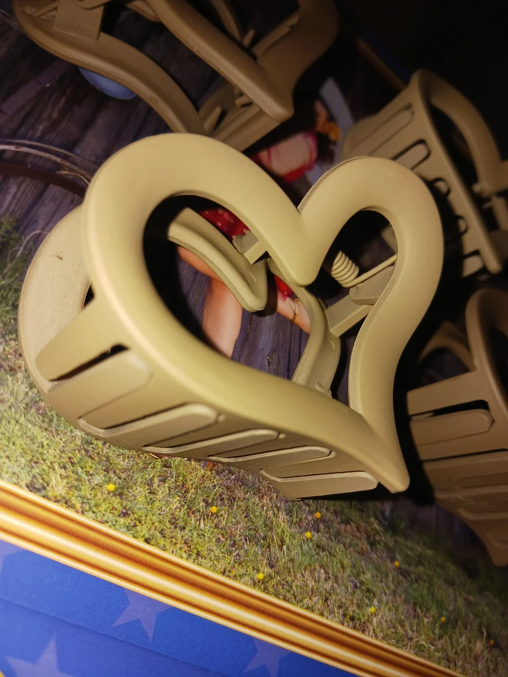 Heart-Shaped Clip Set - Taupe Brown
